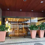 Apartamento Encantador Com Piscina - Besthostrio