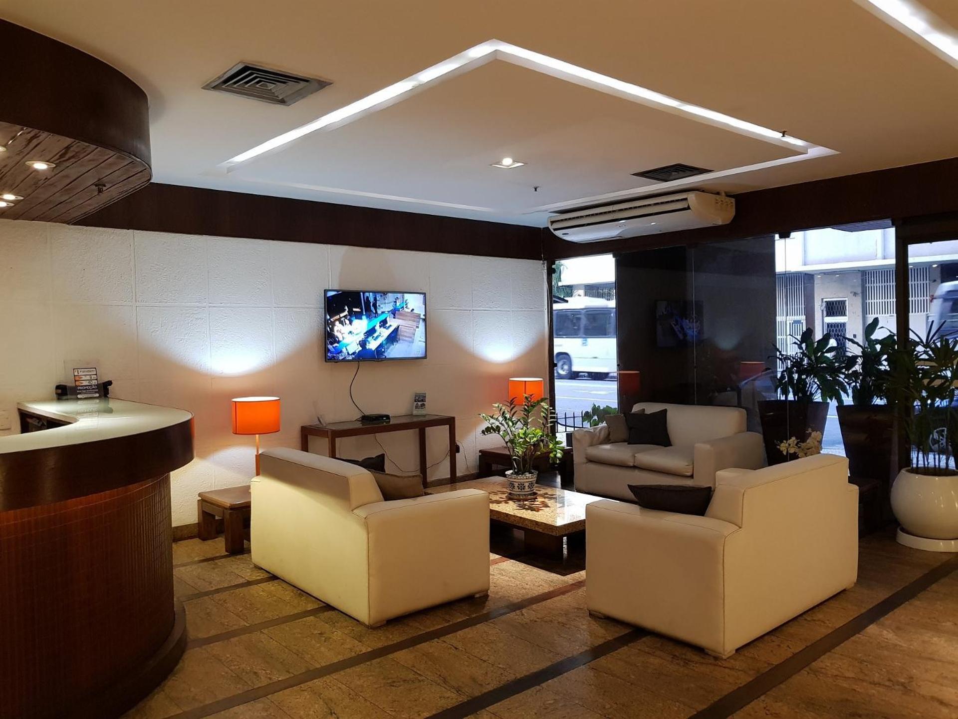 Apartamento Encantador Com Piscina - Besthostrio